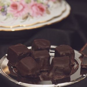 Çikolatalı Sade Lokum